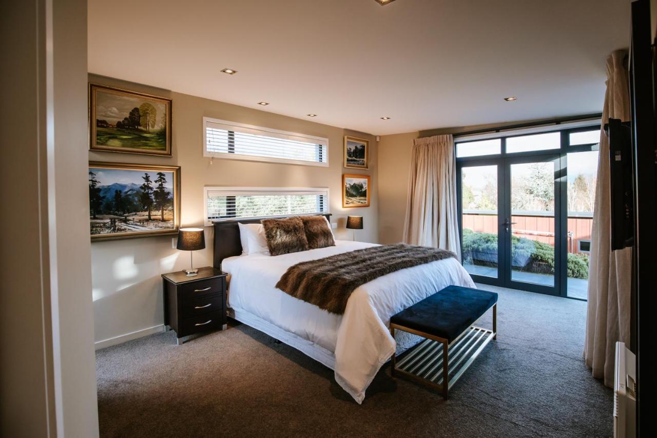 Mt Gold Retreat - Sleeps 8 - Spa Pool - Tennis Court Wanaka Exterior photo